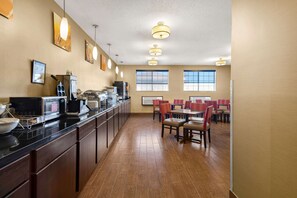 Free buffet breakfast 