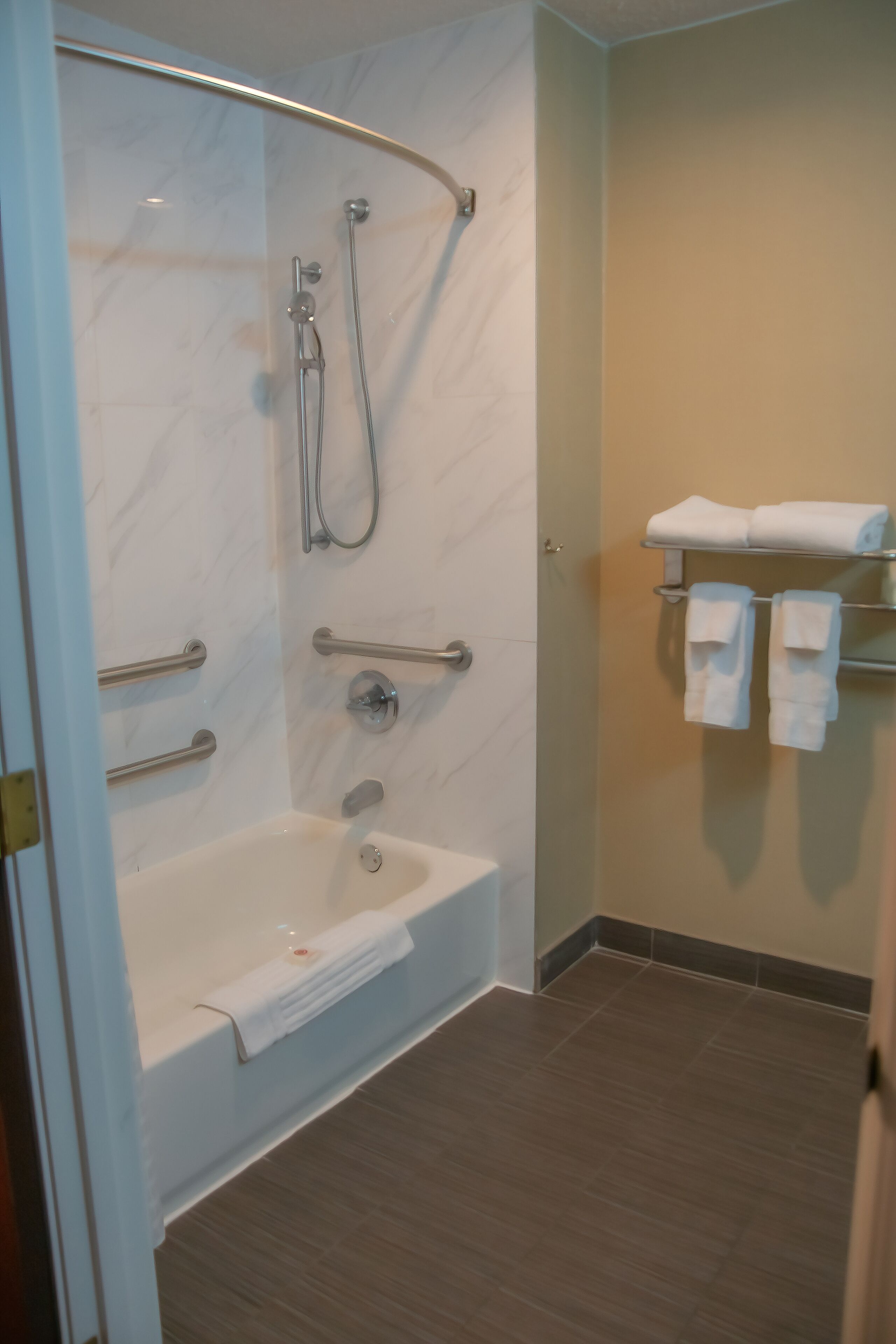 room, 1 king bed, accessible, non smoking | bathroom | hair dryer, towels