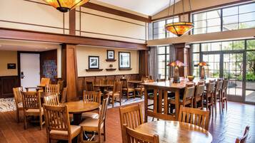 Ilmainen päivittäinen buffetaamiainen