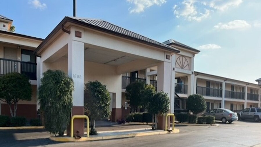 Motel 6 Laurel, MS