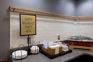 Buffet déjeuner gratuit tous les jours