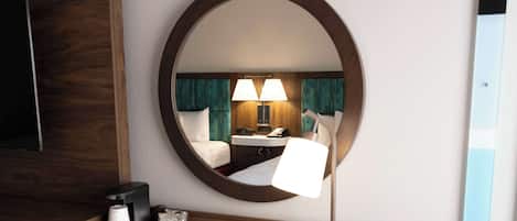 两张双人床无障碍房 | 高档床上用品、羽绒被、客房内保险箱、遮光窗帘