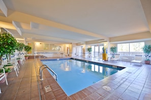 Indoor pool, pool loungers
