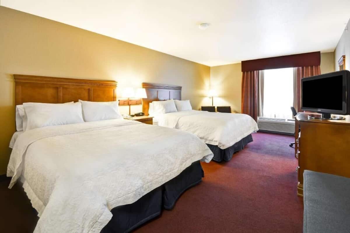 In-room safe, desk, iron/ironing board, free cots/infant beds