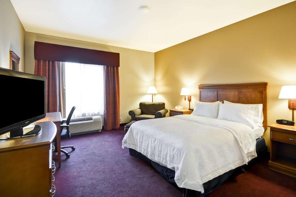 In-room safe, desk, iron/ironing board, free cots/infant beds