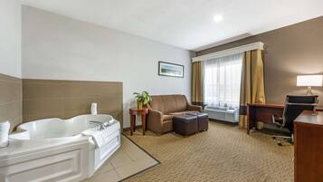 Cortinas blackout, tabla de planchar con plancha y cunas gratuitas