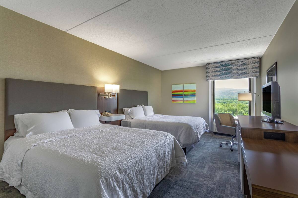 two queen bed non smoking | premium bedding, desk, iron/ironing board, free wifi