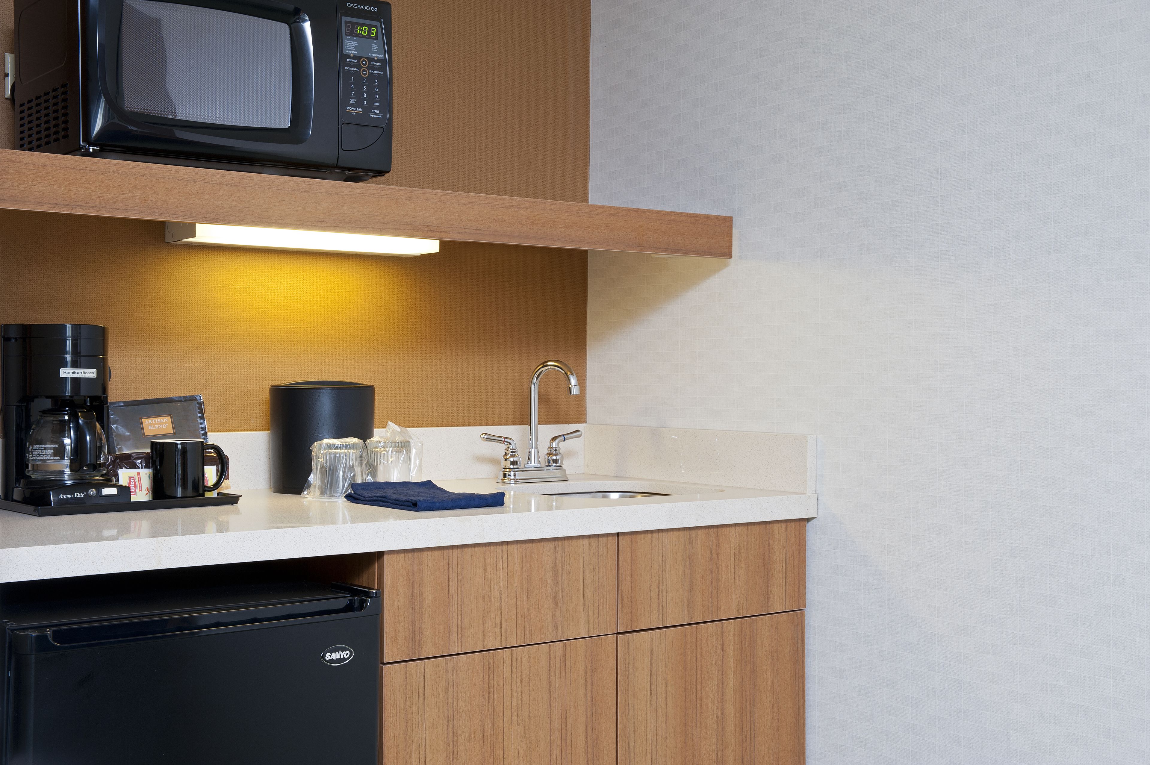 fridge, microwave, coffee/tea maker