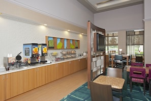 Free daily buffet breakfast