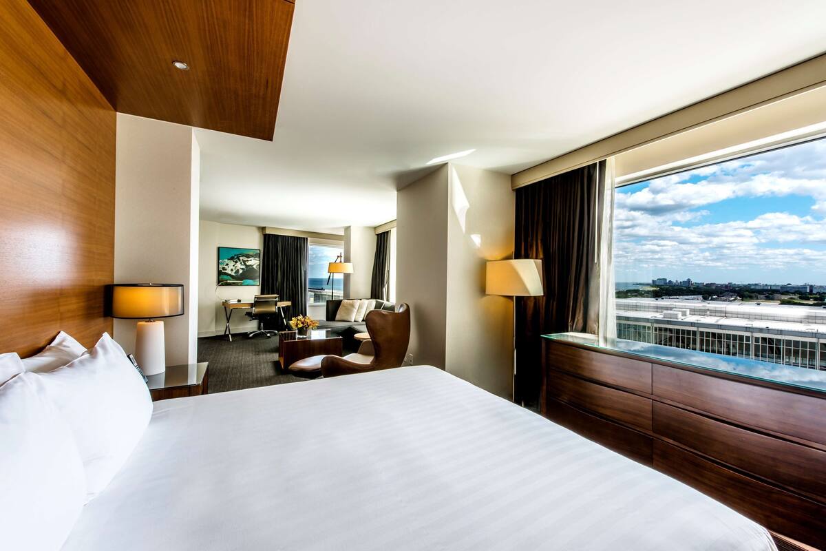 Premium bedding, down comforters, pillowtop beds, in-room safe