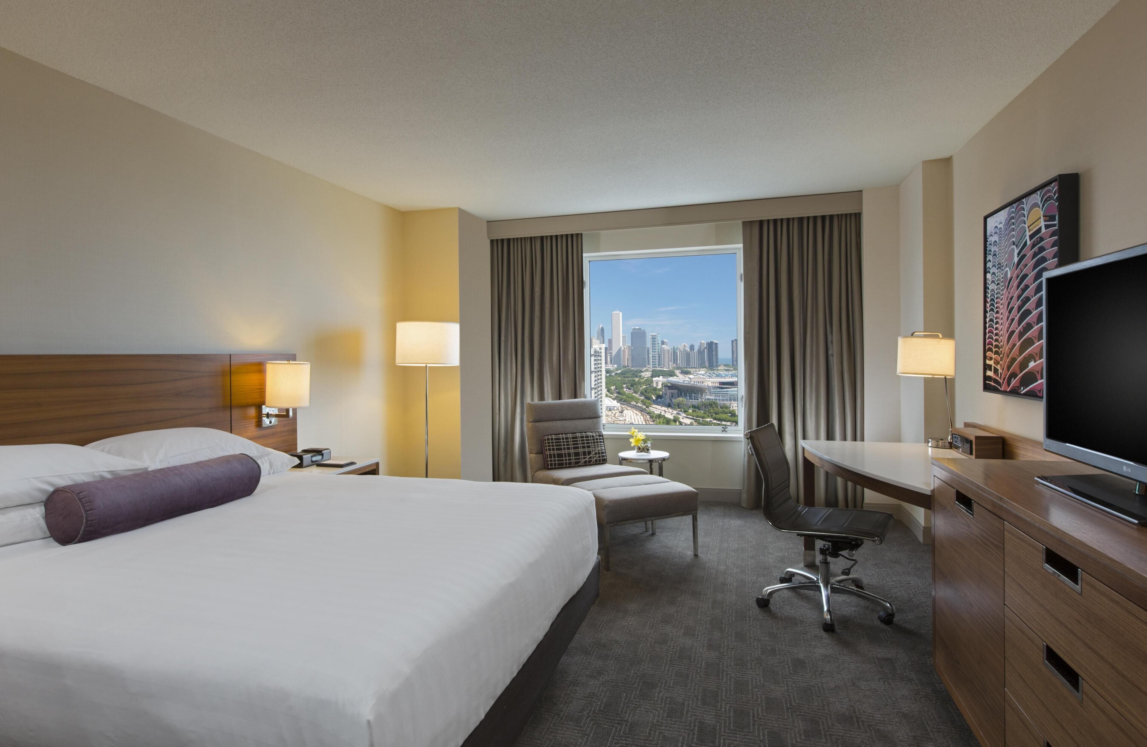 Luxe beddengoed, donsdekens, pillowtop-bedden, een kluis op de kamer