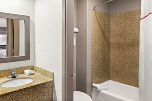 Deluxe Room, 2 Queen Beds, Non Smoking | Bathroom | Combined shower/bathtub, free toiletries, towels