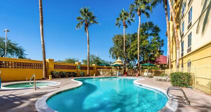 La Quinta Inn & Suites by Wyndham Phoenix West Peoria