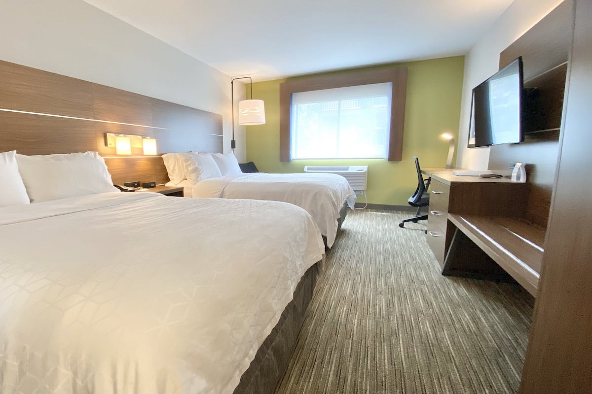 1 bedroom, in-room safe, desk, laptop workspace