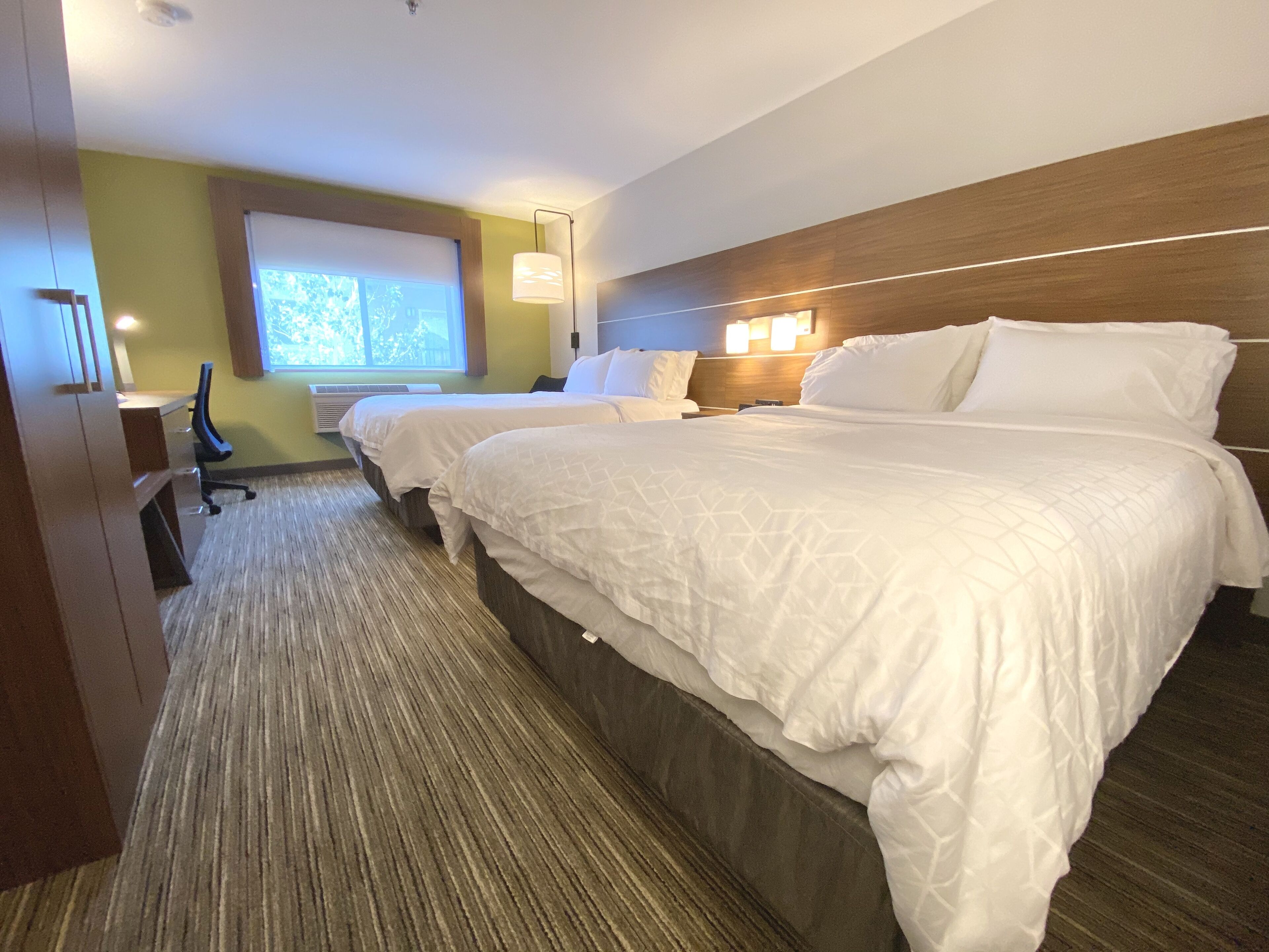 Flatscreentelevisie en betaalfilms