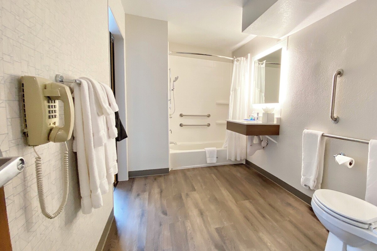 Coffres-forts dans les chambres, bureau