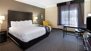 Premium bedding, desk, iron/ironing board, free cribs/infant beds