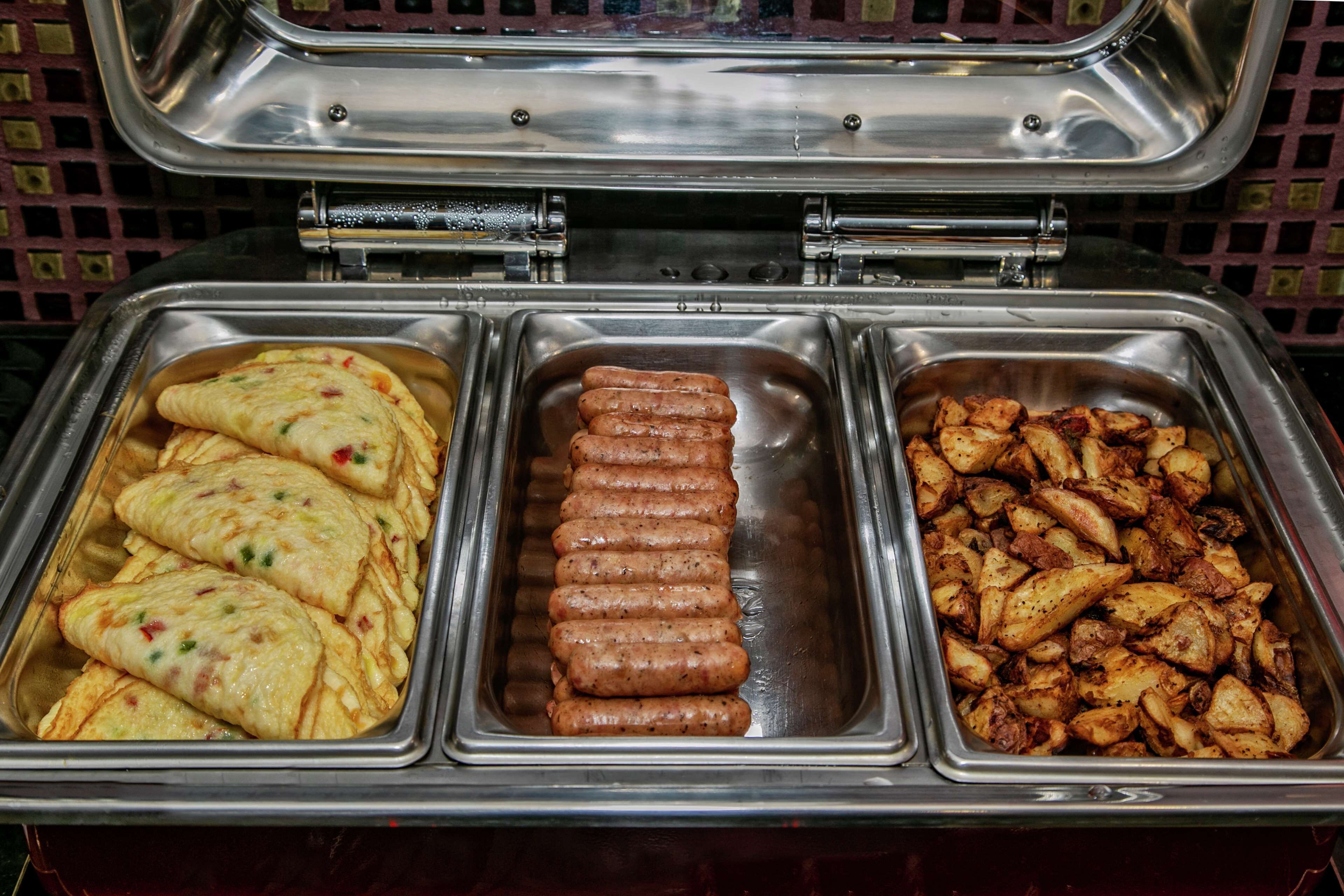 free daily continental breakfast