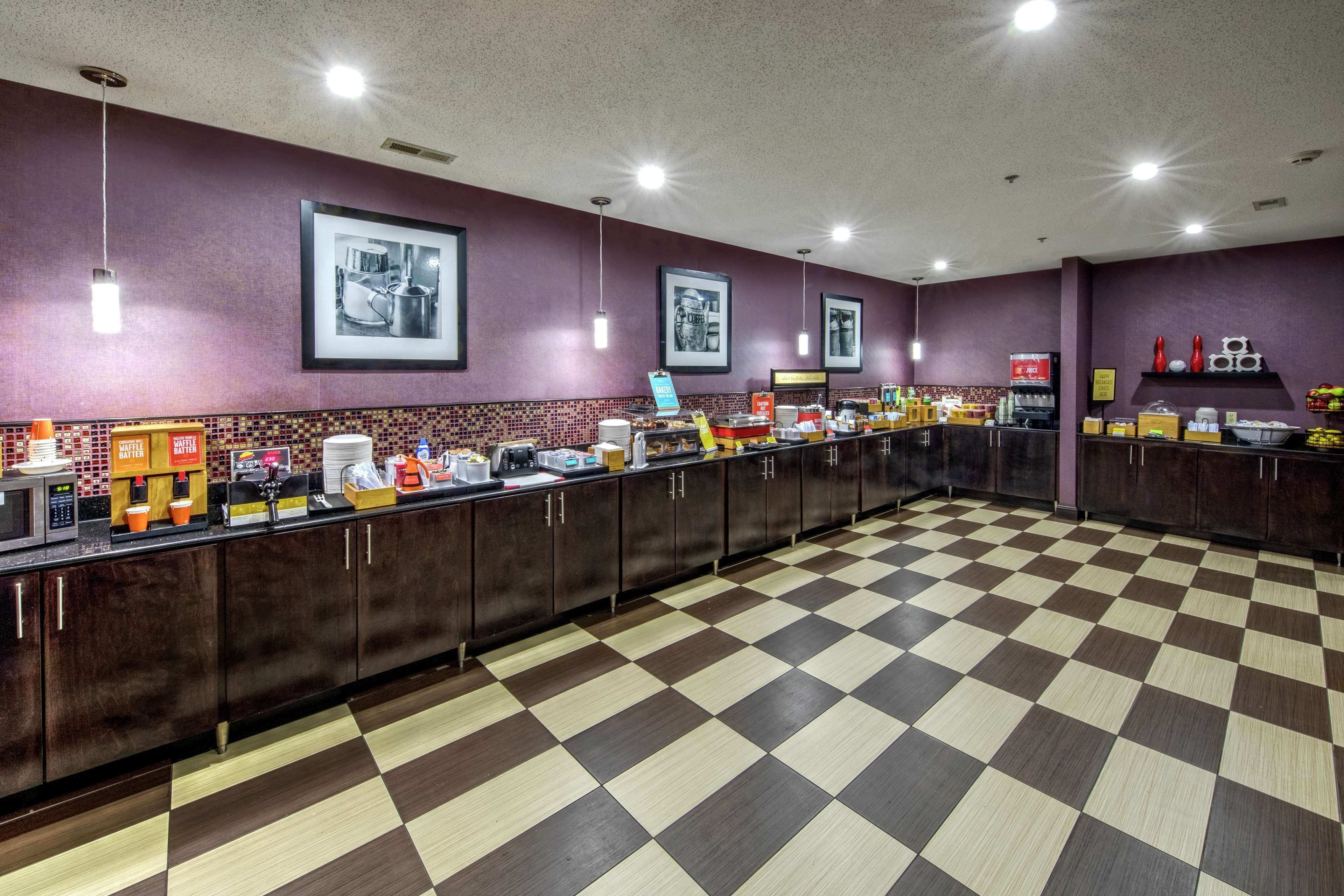 free daily continental breakfast