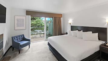 Pillowtop-Betten, Schreibtisch, Bügeleisen/Bügelbrett, Babybetten