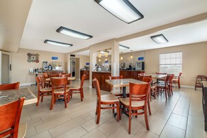 Café da manhã completo grátis