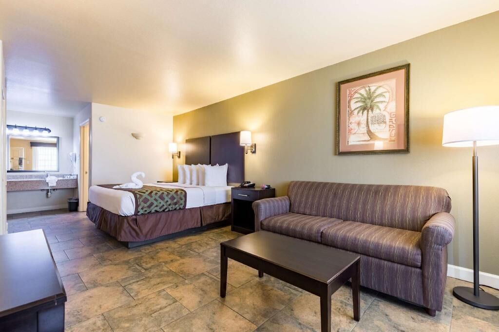 In-room safe, desk, laptop workspace, iron/ironing board