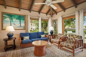 TV LCD, đầu đĩa DVD 