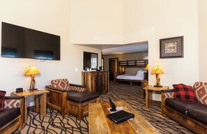 Grand-Suite, Mehrere Betten | Wohnbereich