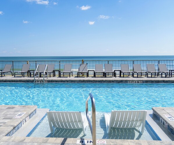 Piscine intérieure