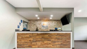 Lobby - Suburban Studios LaVale-Cumberland (Cumberland)