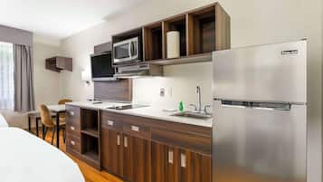 Quarto, 2 camas de casal, para não fumantes | Roupas de cama premium, escrivaninha, espaço de trabalho para notebook
