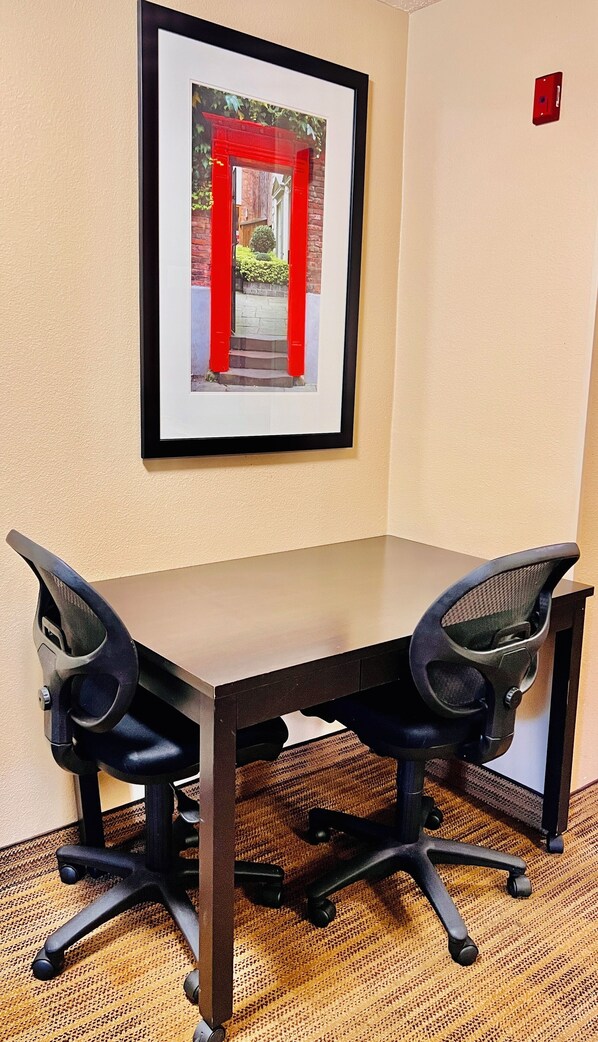 Suite, 1 Queen Bed, Accessible, Non Smoking (Efficiency) | Living area | 32-inch flat-screen TV with cable channels, TV