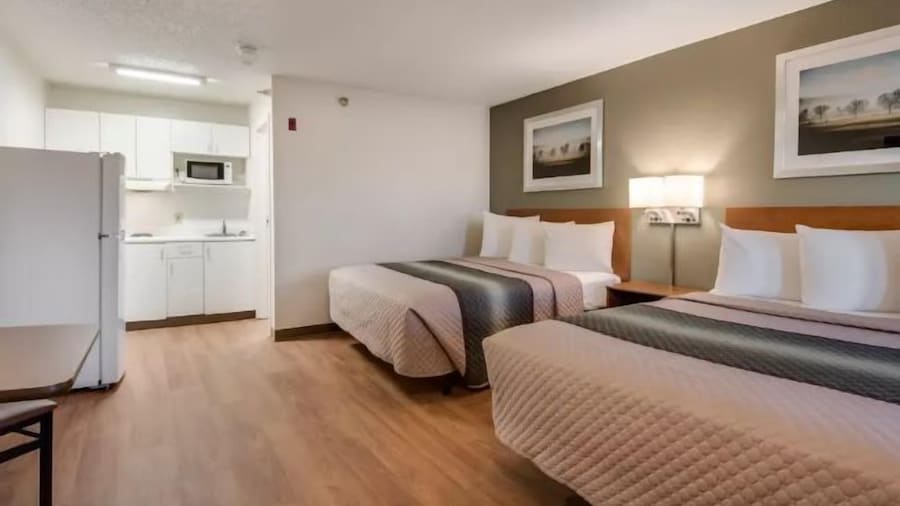 Birch Hill Suites Kansas City – Independence