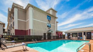 Outdoor pool, sun loungers