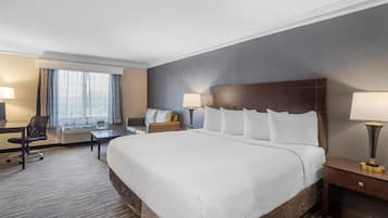 Rom – standard, 1 kingsize-seng, ikke-røyk, mikrobølgeovn | Sengetøy av topp kvalitet, safe på rommet og blendingsgardiner