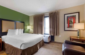 Desk, laptop workspace, iron/ironing board, free WiFi - Extended Stay America Suites El Paso West (El Paso)
