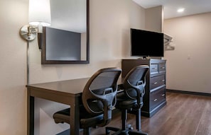 Studio, 1 Queen Bed, Non Smoking | Desk, iron/ironing board, free WiFi - Extended Stay America Premier Suites Seattle Bellevue Downtown (Bellevue)