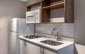 Studio, 2 Double Beds, Non Smoking | Private kitchen | Full-size fridge, microwave, stovetop, coffee/tea maker