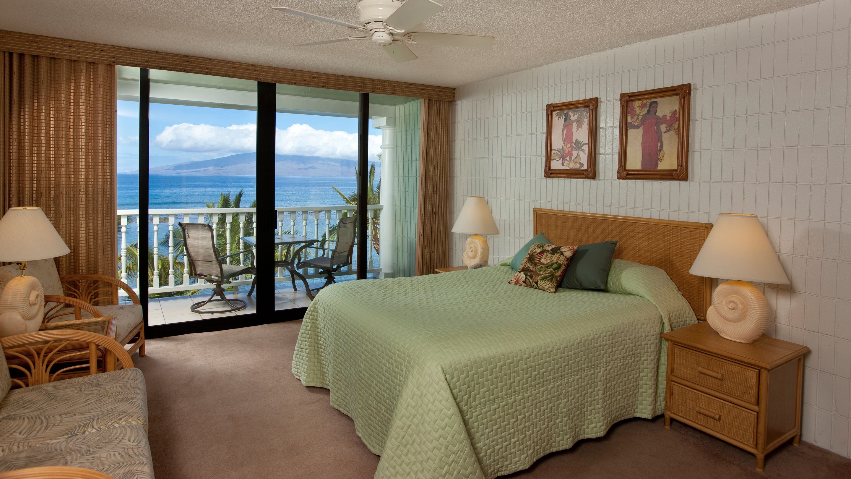 Premier Studio, Oceanfront