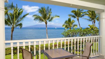 Premier Studio, Oceanfront | Individually decorated, individually furnished, blackout drapes