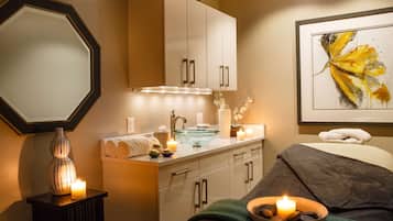 Salas de tratamiento para parejas, sauna y baño de vapor
