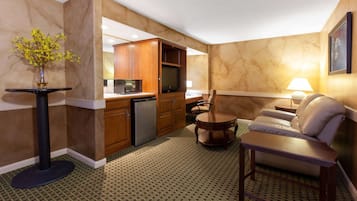 Studio Suite, 1 King Bed, Non Smoking