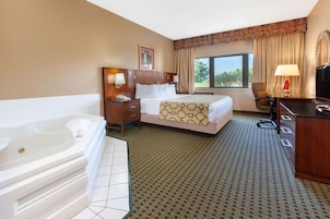 Suite, 1 Queen Bed, Non Smoking, Jetted Tub | In-room safe, blackout drapes, iron/ironing board