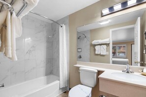 Queen Room with Two Queen Beds | Bathroom