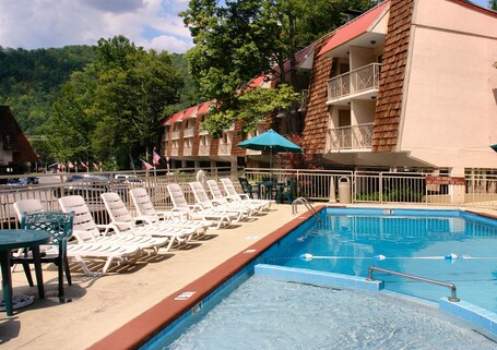 Quality Inn Creekside Downtown Gatlinburg - Image 22