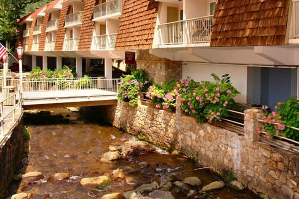 Quality Inn Creekside - Downtown Gatlinburg