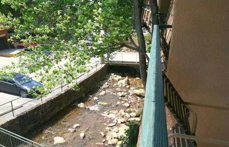 Quality Inn Creekside Downtown Gatlinburg - Image 54