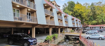 Quality Inn Creekside - Downtown Gatlinburg