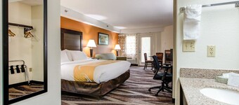Quality Inn Creekside - Downtown Gatlinburg