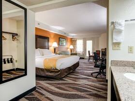 Quality Inn Creekside - Downtown Gatlinburg
